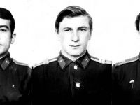слева Володя Горбунов и другие